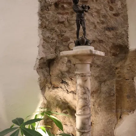 Πανσιόν Odeon Neapolis 3*