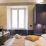 Odeon Neapolis - Historic In Theater Penzion 4*