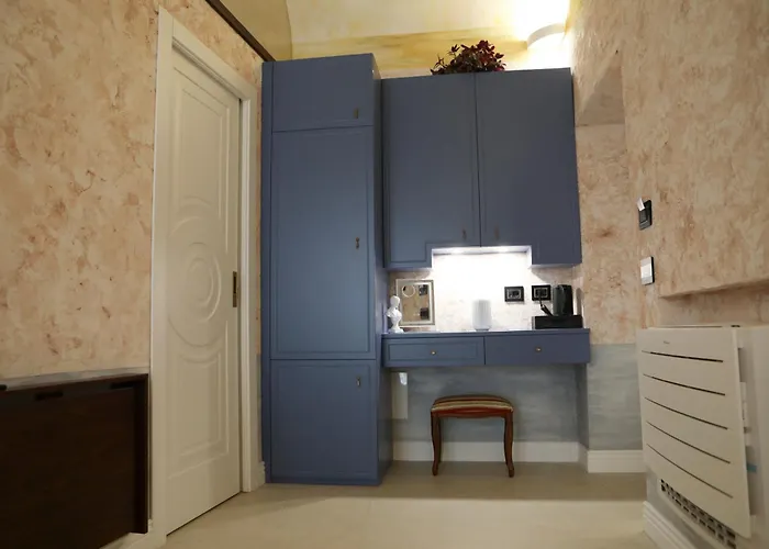 Odeon Neapolis Pensionat 3*