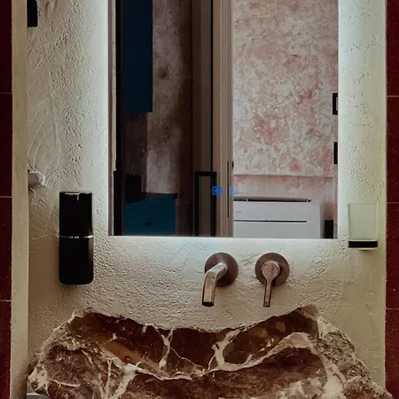 Odeon Neapolis - Historic In Theater